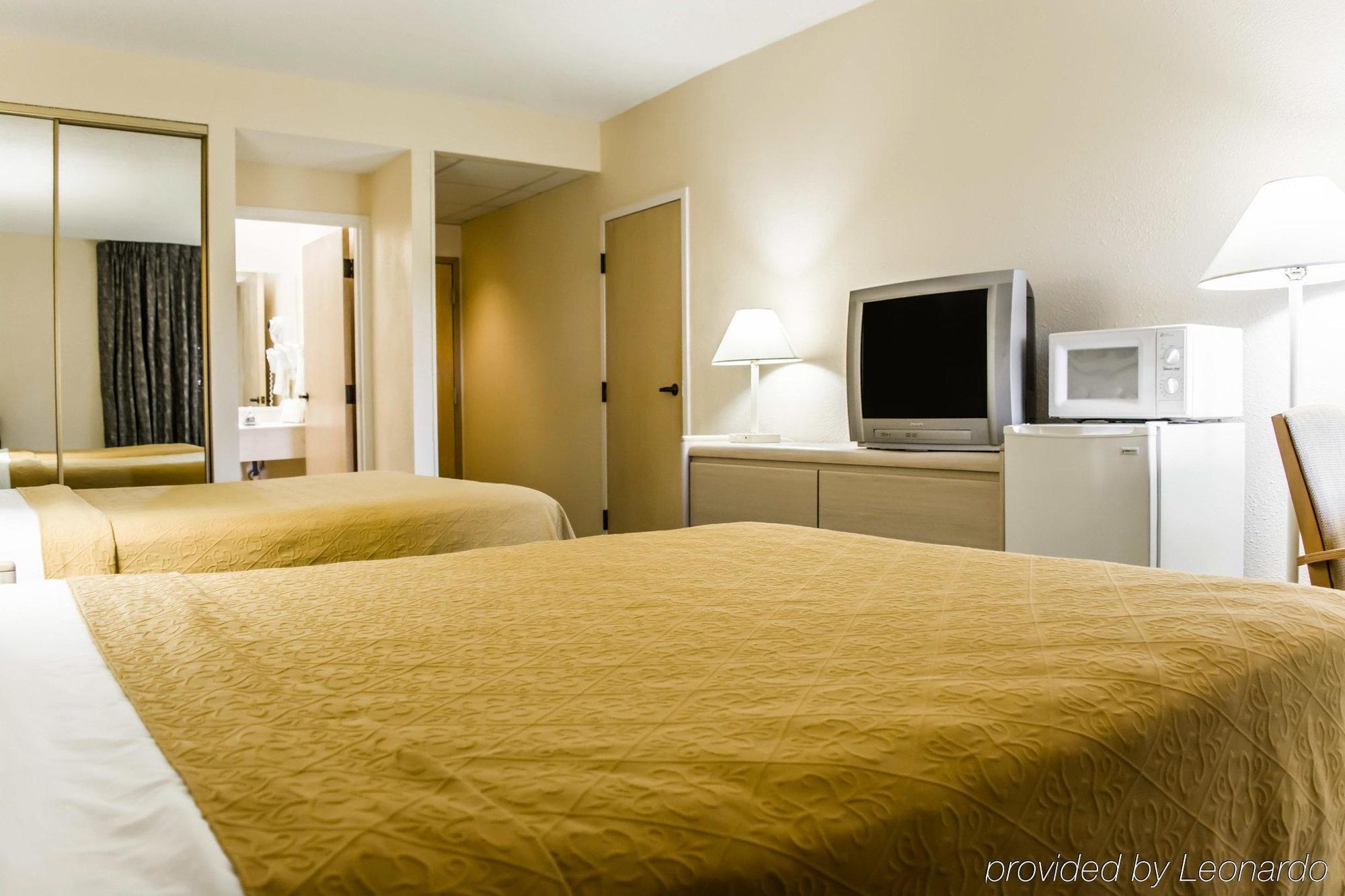 North Naples Quality Inn And Suites Golf Resort מראה חיצוני תמונה