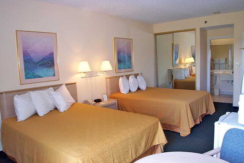 North Naples Quality Inn And Suites Golf Resort חדר תמונה