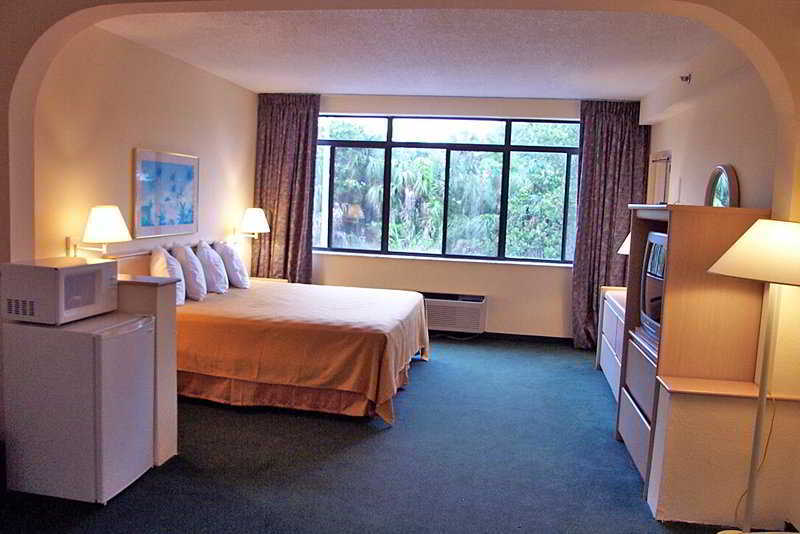 North Naples Quality Inn And Suites Golf Resort חדר תמונה