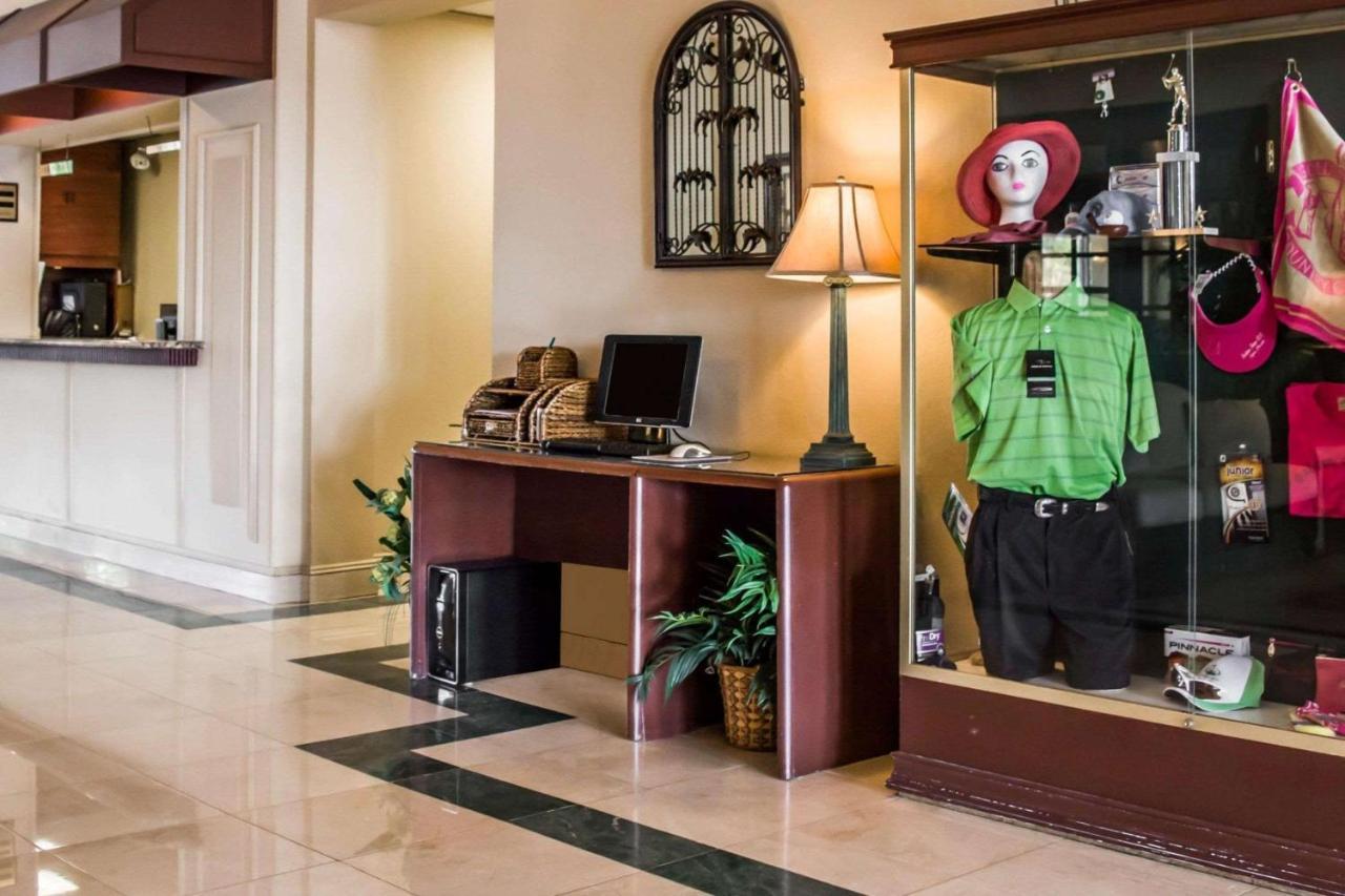 North Naples Quality Inn And Suites Golf Resort מראה חיצוני תמונה